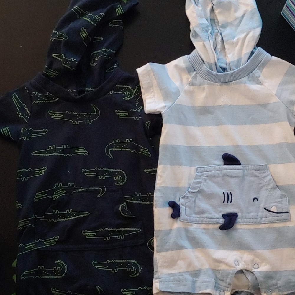2 Rompers